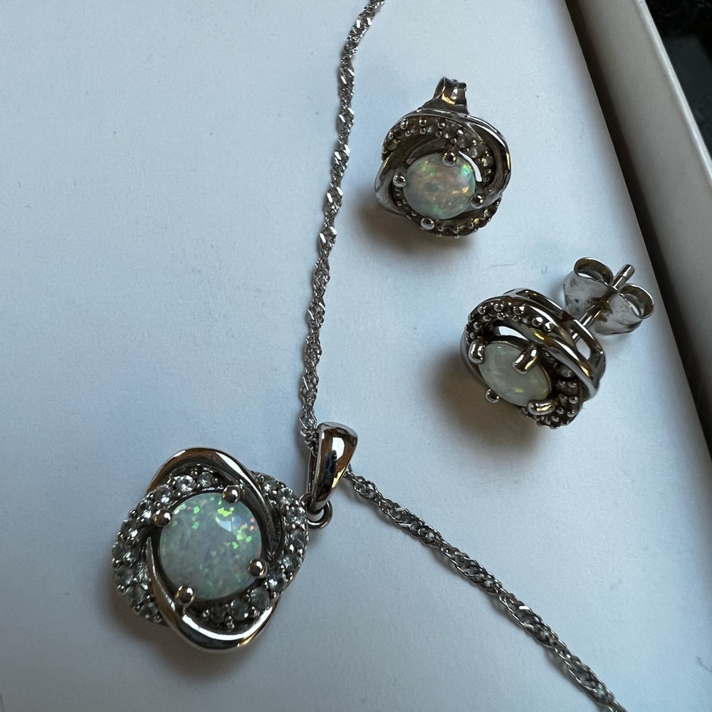 Opal necklace and earrings
